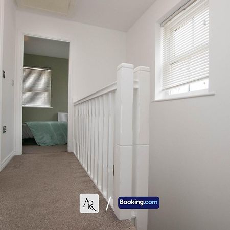 Cozy House By Ar Properties Short Lets & Serviced Accommodation コルチェスター エクステリア 写真