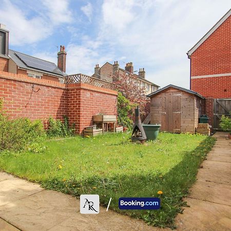 Cozy House By Ar Properties Short Lets & Serviced Accommodation コルチェスター エクステリア 写真