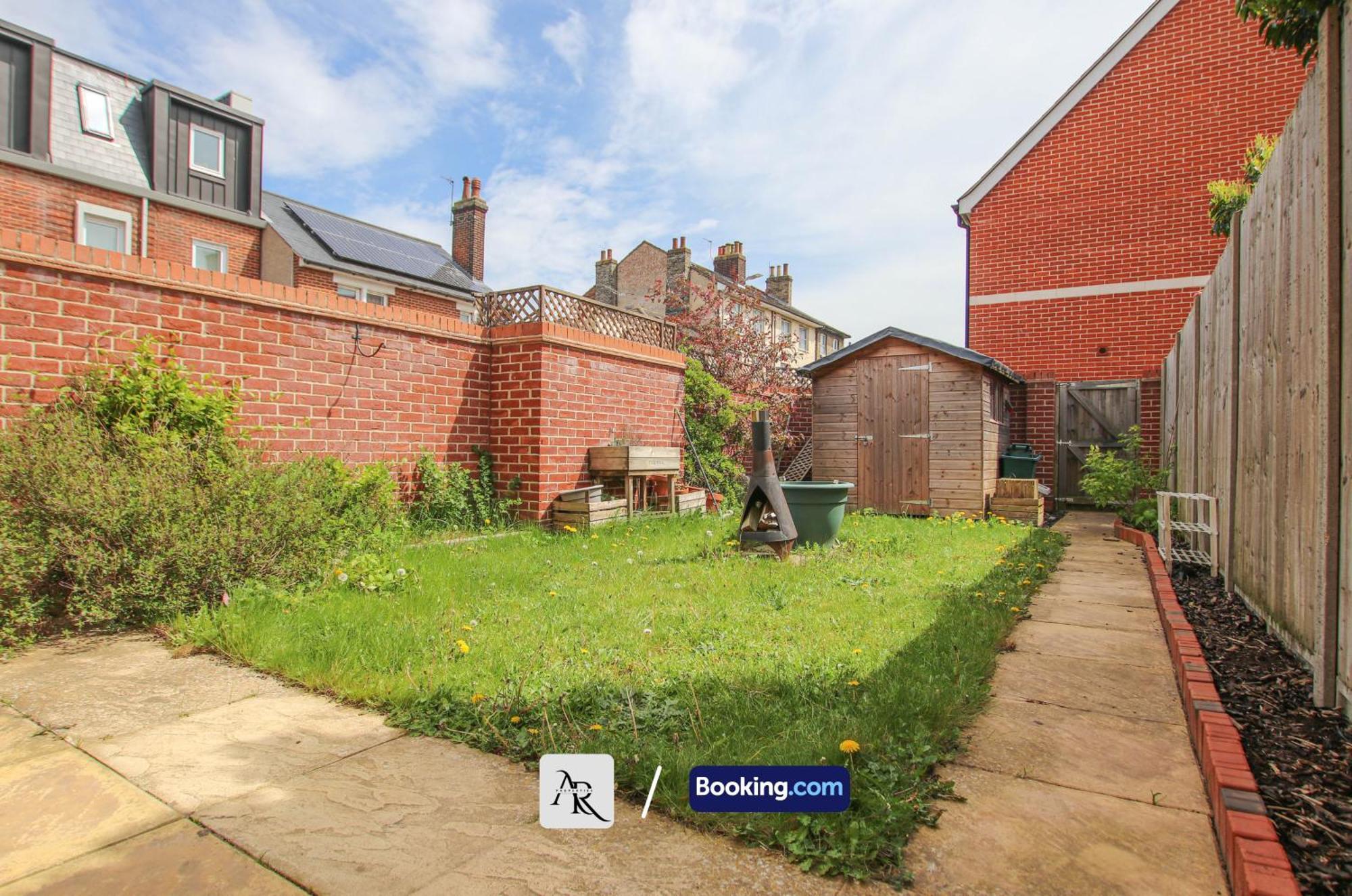 Cozy House By Ar Properties Short Lets & Serviced Accommodation コルチェスター エクステリア 写真